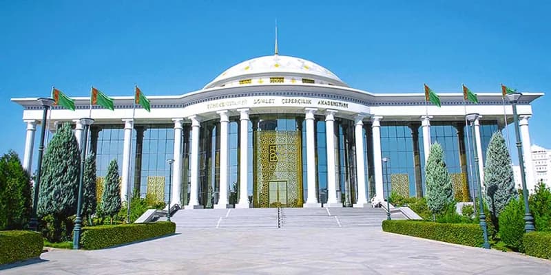 Türkmenistanyň Döwlet çeperçilik akademiýasy 2026/2027-nji okuw ýyly üçin talyplyga kabul edýär
