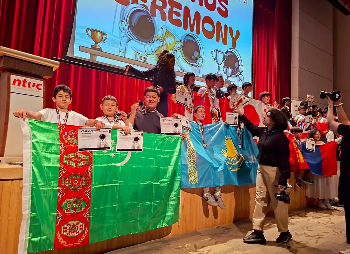 Türkmen öğrenciler Singapur'da düzenlenen "Copernicus" olimpiyatlarında 6 madalya kazandı