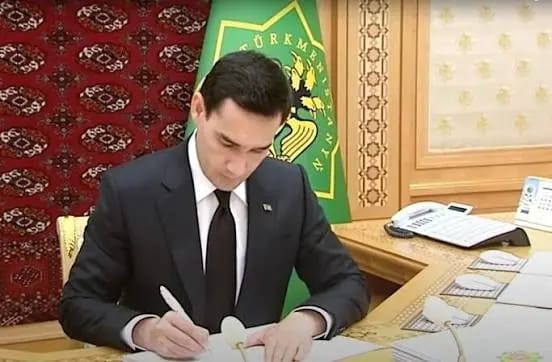 Türkmenistan Devlet Başkanının S.N. Selimov Hakkındaki KARARNAMESİ
