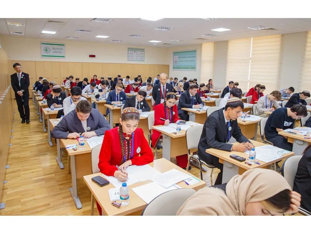 Turkmen Youth Win 1,040 Medals at International Academic Competitions
