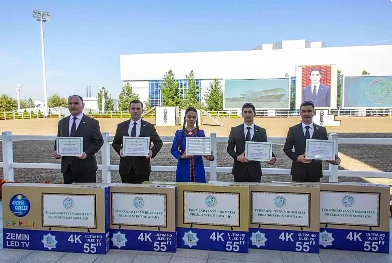 Turkman alabayiga bag‘ishlangan ijodiy tanlovlar g‘oliblari taqdirlandi