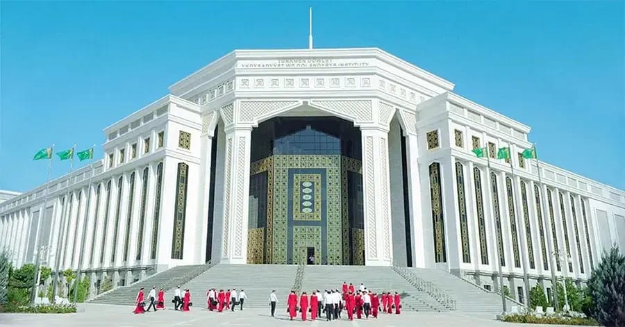 Türkmenistan'da Üniversiteye Giriş Sınavları Başladı