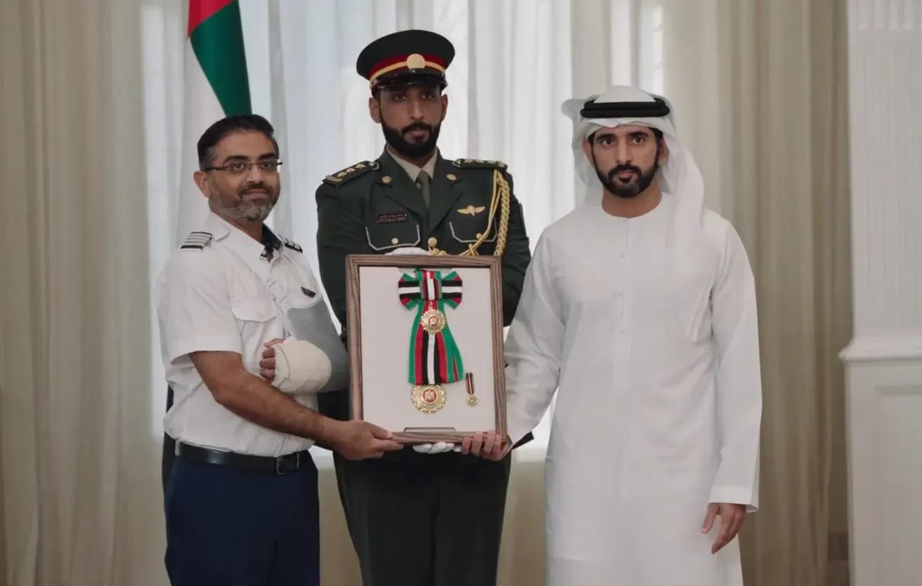 UAE President Awards Flydubai Pilots State Honour