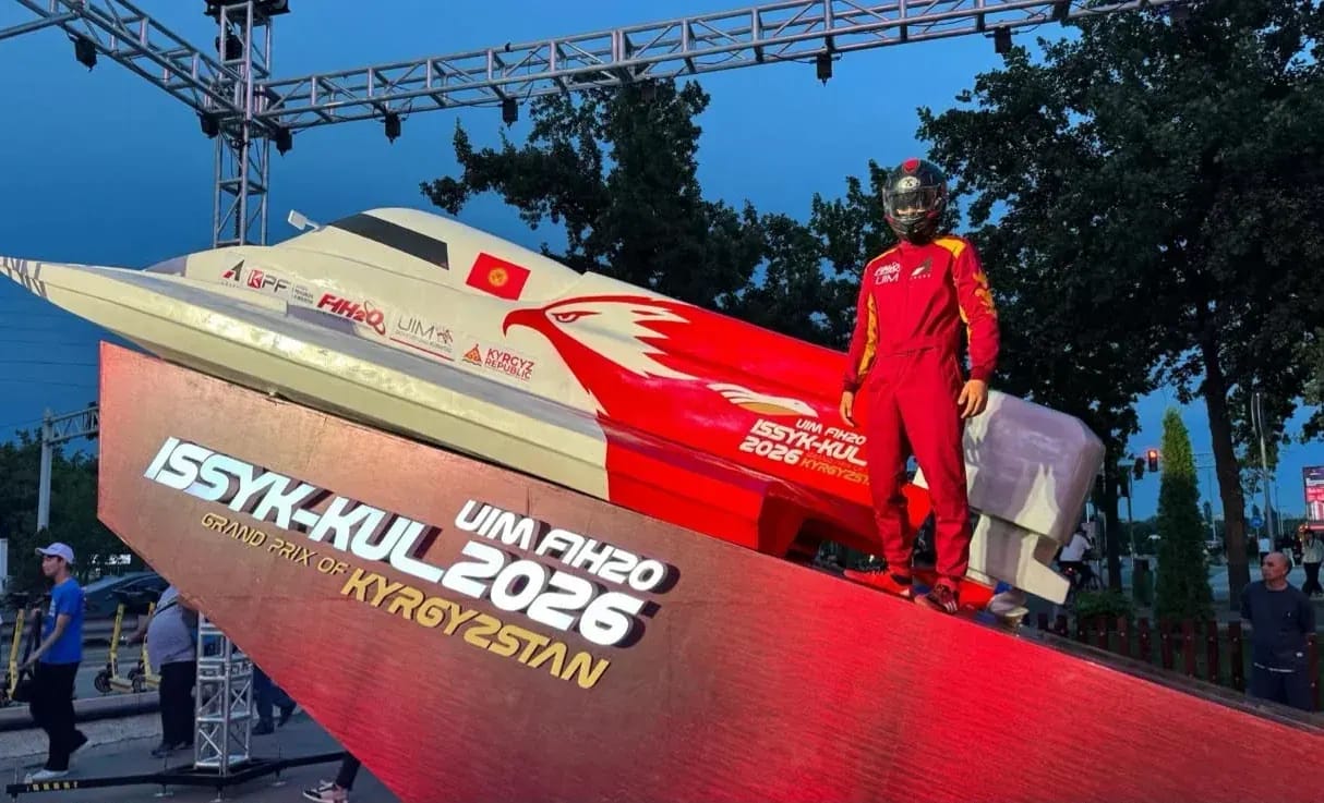 Issık Göl'de Dünya Motorlu Su Sporları Şampiyonası Başladı