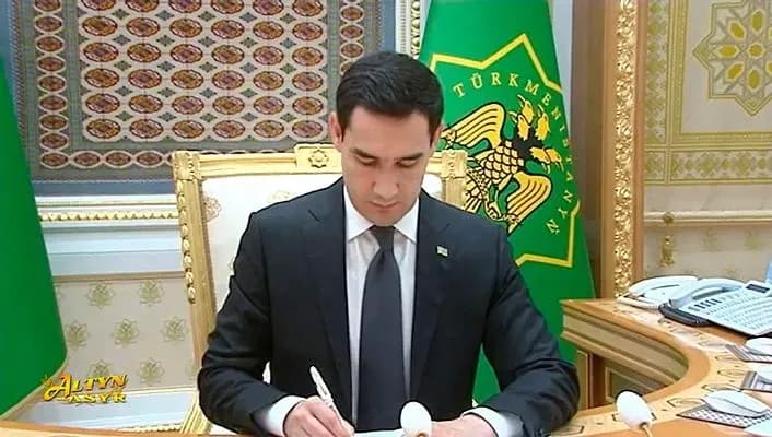 Türkmenistanyň Prezidenti birnäçe möhüm Kararlara gol çekdi
