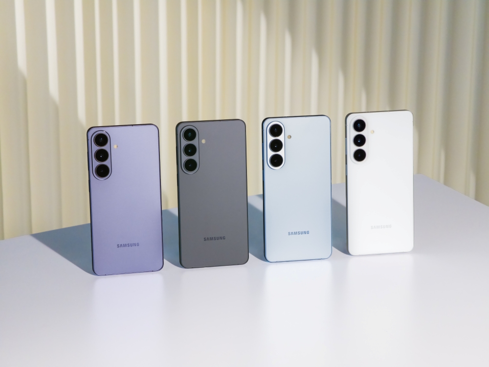 A smartphone awaited for a year has been introduced