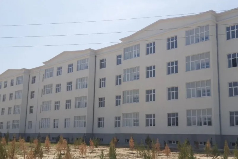 Ahal welaýat häkimligi durmuş maksatly desgalaryň gurluşygy üçin potratçylary işe çagyrýar