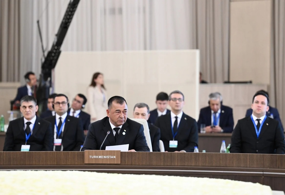 Baku: Türkmenistan halkara ulag geçelgelerini ösdürmek strategiýasyny tanyşdyrdy