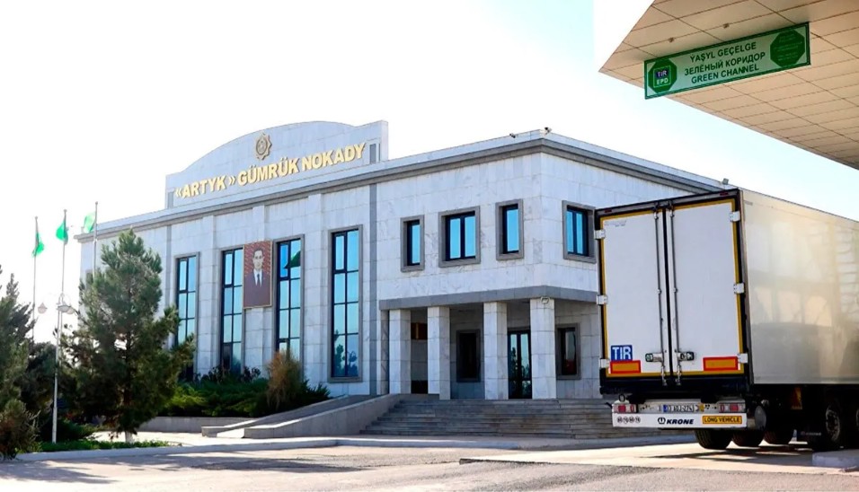 Turkmenistan opened four additional crossings on the border with Iran for the exit of foreign nationals