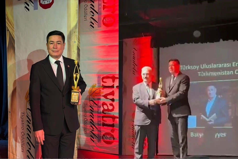 Batyr Charyýew awarded a prestigious prize for his contribution to Turkic world theater art