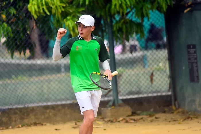 Ýarym finala tarap ynamly ädim: Türkmen tennisiniň ýaş ýyldyzlarynyň uly ýeňşi