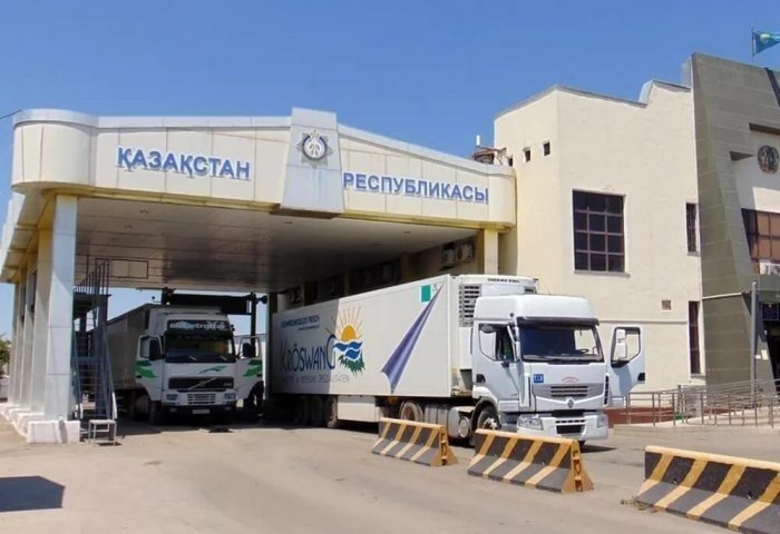 Gazagystan Türkmenistan bilen serhetdäki “Žanaozen” awtoulag ýoluny giňelder