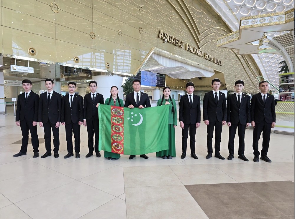 Ýurdumyzyň ýaş robot tehnikaçylary Astana ugradylar: Maksat — abraýly ýaryşyň ABŞ-da geçiriljek finalyna çykmak