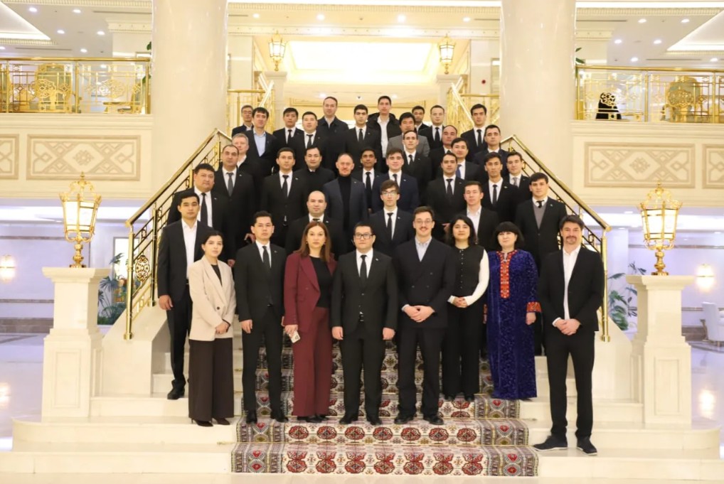 Consultation on Developing the National AI Strategy Held in Turkmenistan