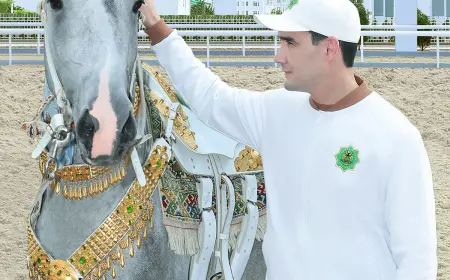 Türkmenistanyň Prezidenti Türkmen bedewiniň milli baýramy mynasybetli dabaralara gatnaşdy