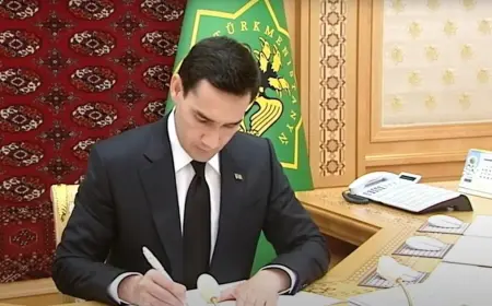 Türkmenistanyň Prezidentiniň adyndan uruş weteranlaryna pul we gymmat bahaly sowgatlar gowşurylar