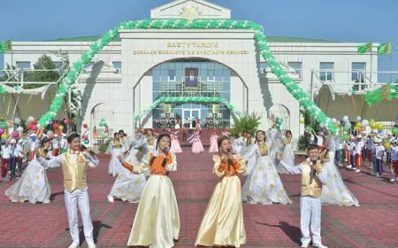 Tomusky dynç alyş möwsüminiň ilkinji tapgyry dowam edýär