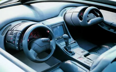 Концепт-кар Italdesign Aztec (1988): необычный салон с двумя рулями