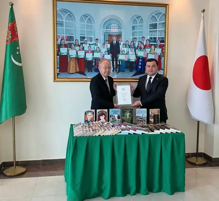 Ýaponiýanyň «Nippon» gaznasyndan Türkmenistana kitap sowgady