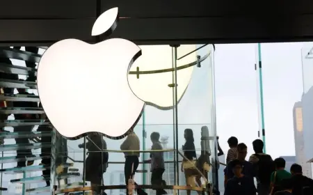 Apple iň gymmat iPhone-ny taýýarlaýar