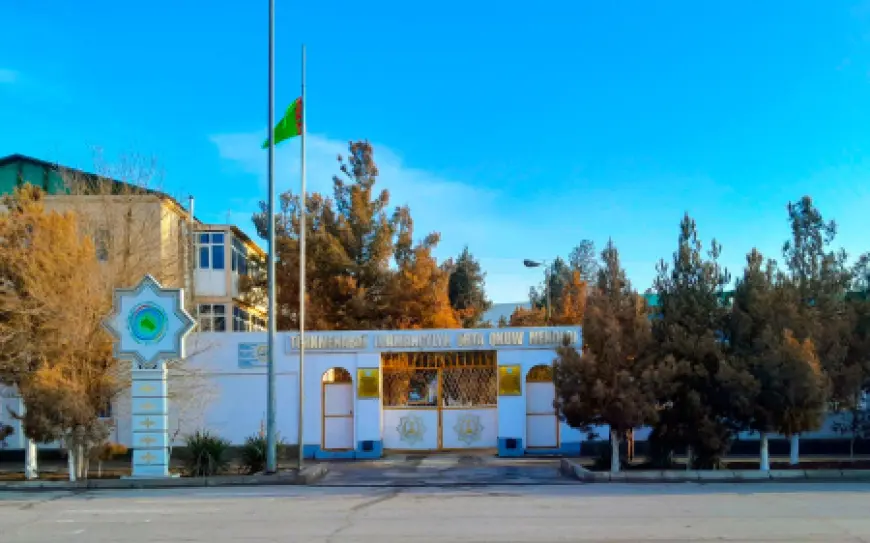 Türkmenabat lukmançylyk orta okuw mekdebi 2025/2026-njy okuw ýyly üçin talyplyga kabul edýär