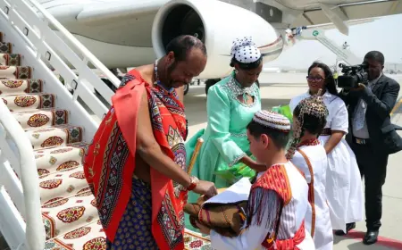 Король Эсватини Мсвати III прибыл в Туркменистан для участия в международной конференции