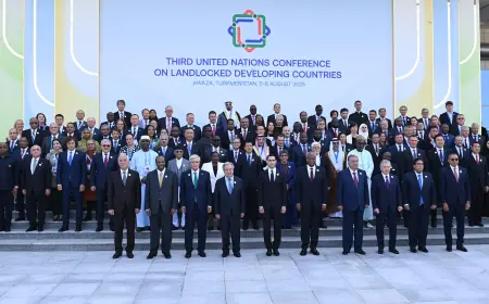 В Авазе состоялась церемония открытия Третьей конференции ООН по развивающимся странам, не имеющим выхода к морю
