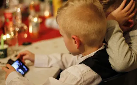 Смартфоны и здоровье: чем грозит детям избыток экранного времени