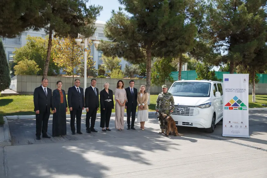 ÝB Türkmenistana 205 müň ýewrodan gowrak bahasy bolan kinologlar üçin ýörite awtoulaglary gowşurdy