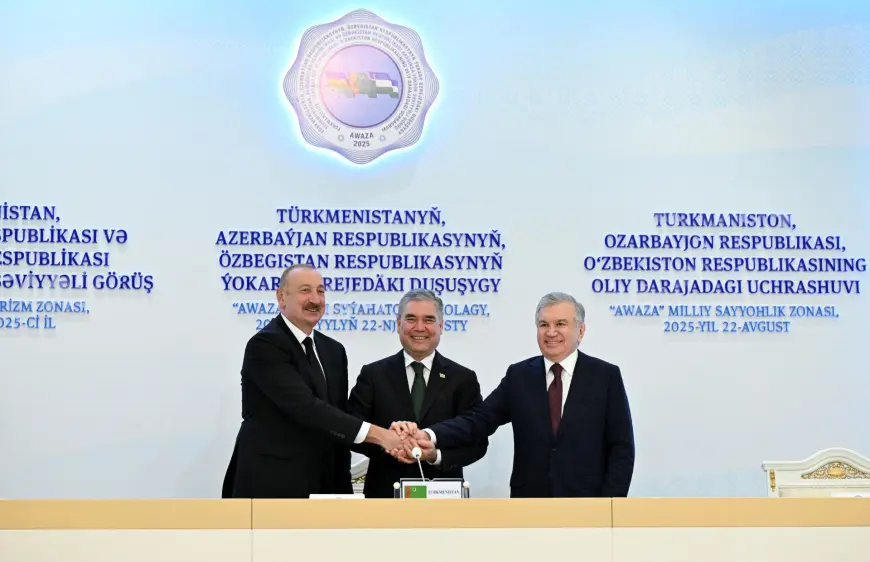 Türkmenistanyň Halk Maslahatynyň Başlygy Gurbanguly Berdimuhamedow, Azerbaýjanyň Prezidenti Ilham Aliýew we Özbegistanyň Prezidenti Şawkat Mirziýewiň ýokary derejeli duşuşyk boýunça bilelikdäki beýanaty