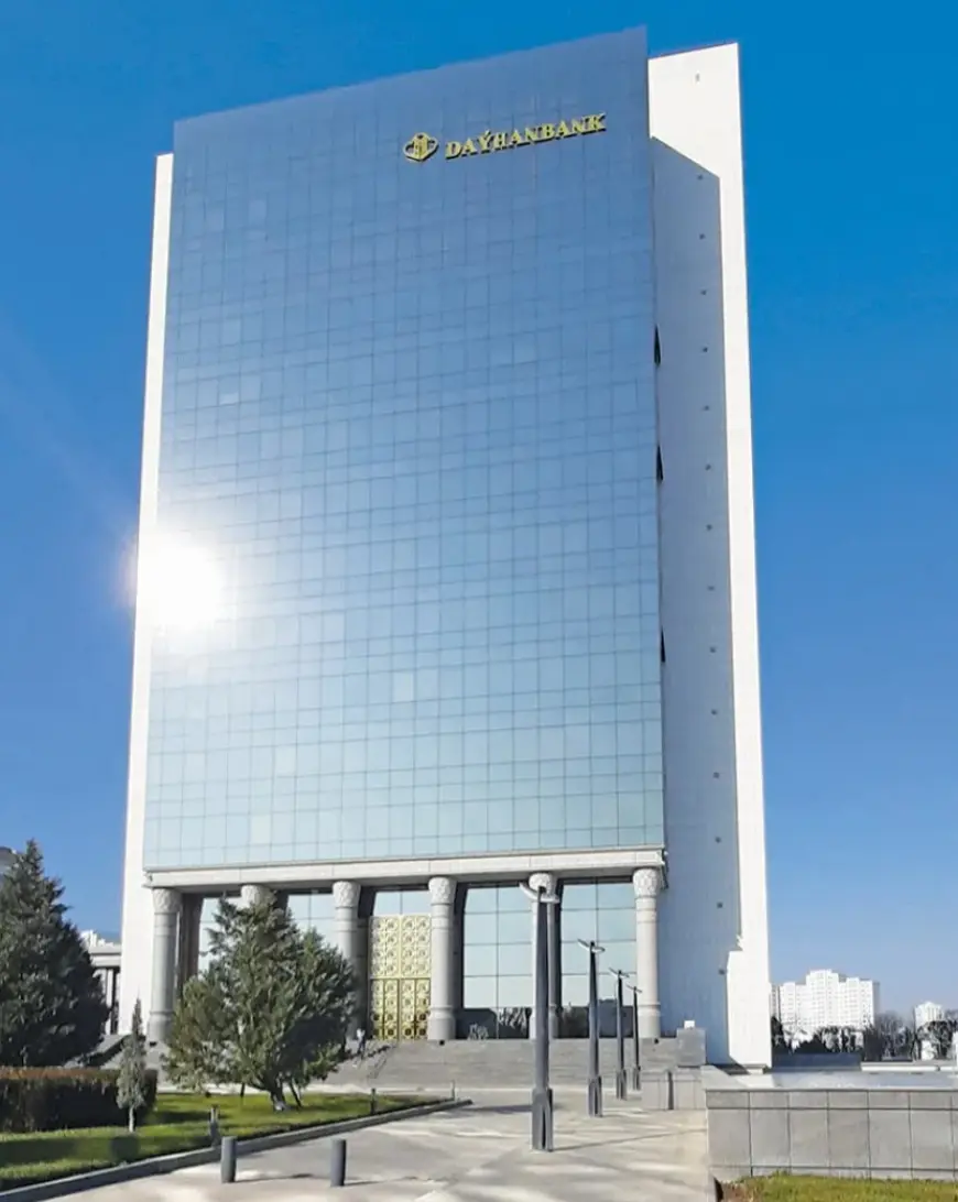 “Daýhanbank” ýaşlara 5% ýyllyk möçberinde ýeňillikli okuw karzlaryny teklip edýär