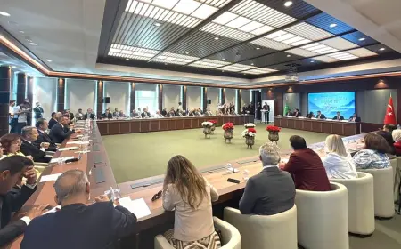 Ankarada Türkmenistanyň Garaşsyzlyk baýramyna bagyşlanan halkara maslahat geçirildi