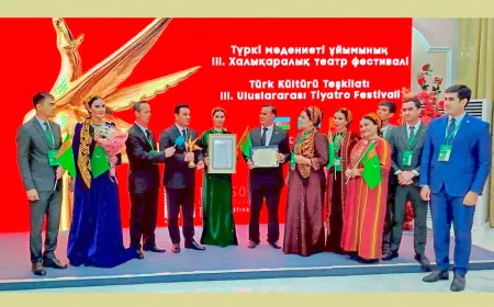 Туркменский театр стал обладателем наград III Международного театрального фестиваля стран-членов ТЮРКСОЙ