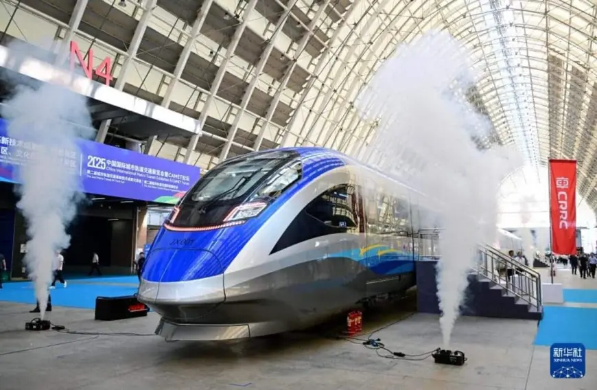 China unveils the world's fastest automated train