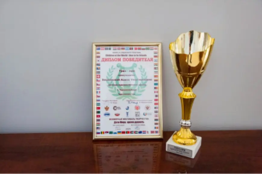 Türkmenistanly okuwçy Bütindünýä döredijilik festiwalynda ýeňiji boldy