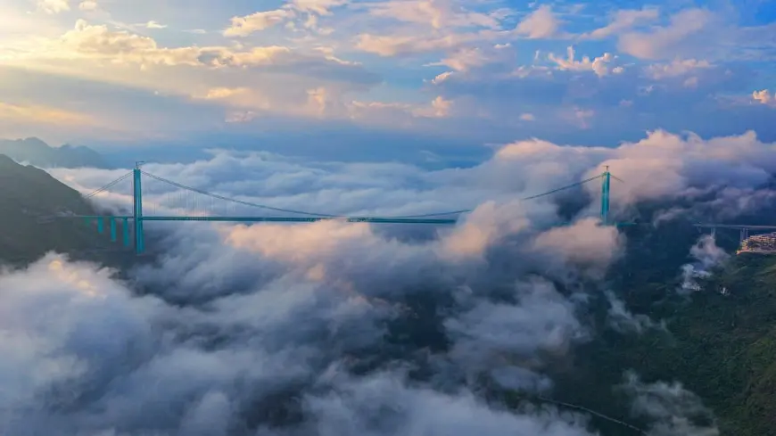 Dünyanın En Yüksek Köprüsü Çin’in Güneybatısında Açılıyor
