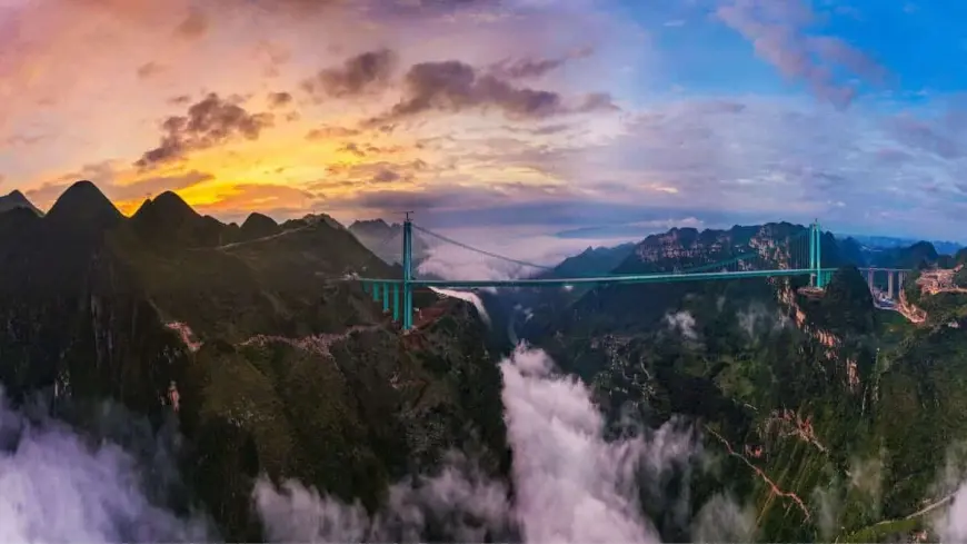 Dünyanın En Yüksek Köprüsü Çin’in Güneybatısında Açılıyor