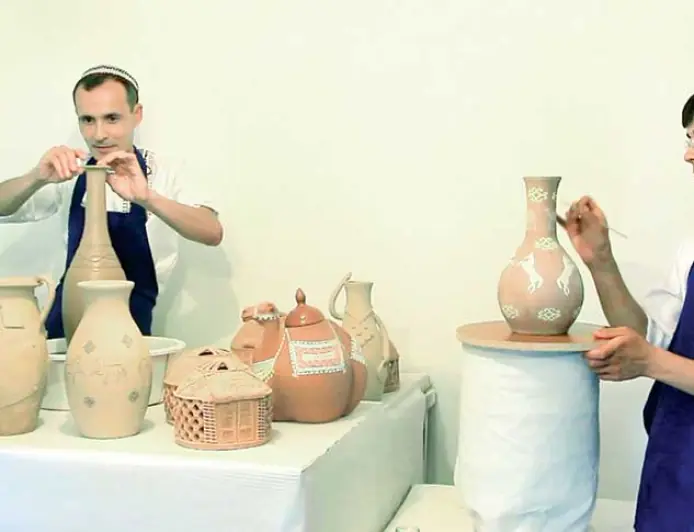 Керамическое декоративное искусство Лебапа и его мастера