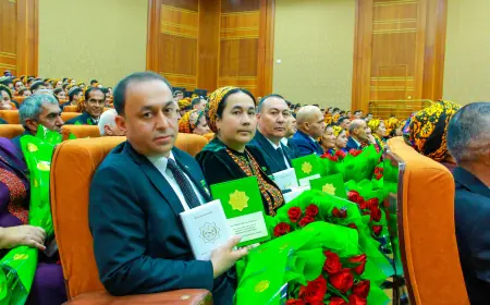 Türkmenistanyň Prezidenti oba hojalyk pudagynyň işgärlerini sylaglamak barada Permana gol çekdi