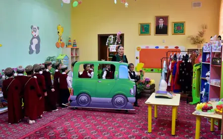 Türkmenabatda «Bir bar eken, bir ýok eken» atly bäsleşigiň şäher tapgyry geçirildi