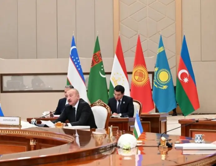 Azerbaýjanyň Prezidenti Serdar Berdimuhamedowa minnetdarlyk bildirdi