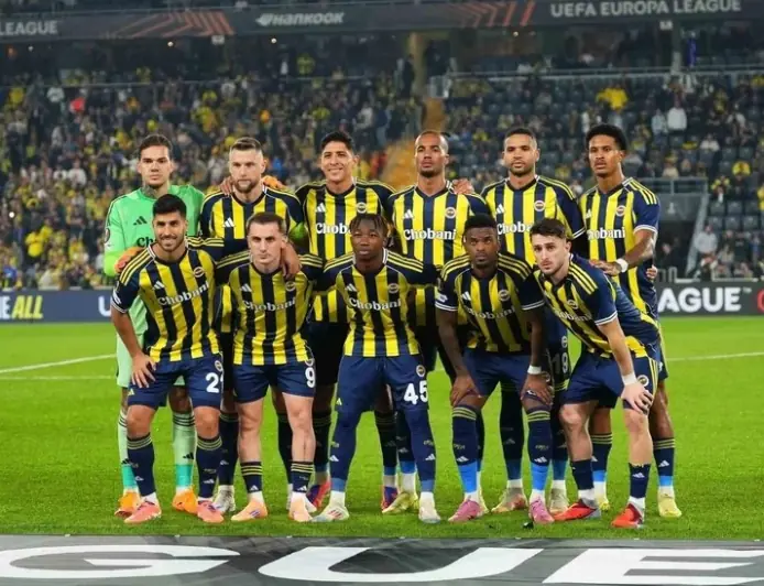 “Fenerbahçe” UEFA-nyň Ýewropa Ligasynda V tapgyrynda “Ferentswaroş” bilen deň oýnady
