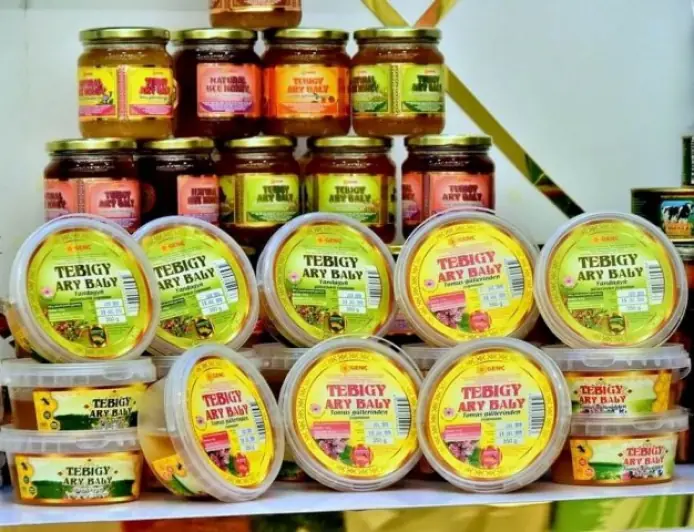 “Genç” haryt nyşanly ary bal önümleriniň täze görnüşleri satuwa çykarylar