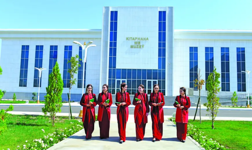 Ýaşlaryň bähbitleri döwlet syýasatynyň ileri tutulýan ugurlarynyň hatarynda