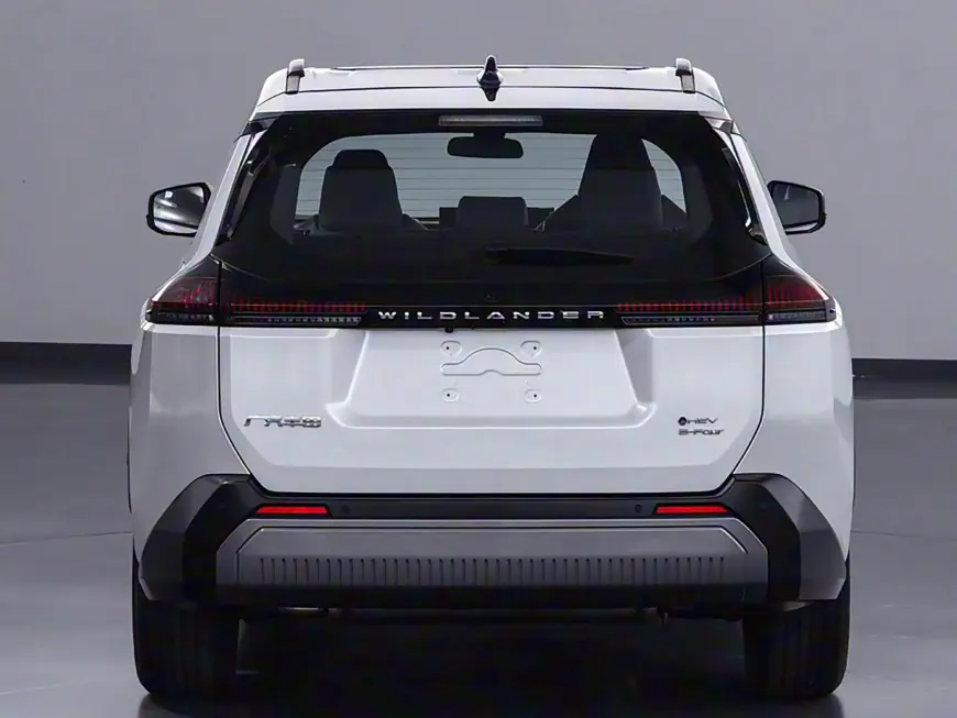 Täzelenen «Toyota RAV4» başga bir at bilen: Şu gün «Toyota Wildlander 2026» tanyşdyrylýar