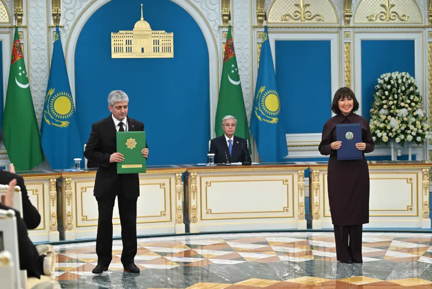 Türkmen-gazak gepleşikleri: resminamalaryň uly toplumyna gol çekildi