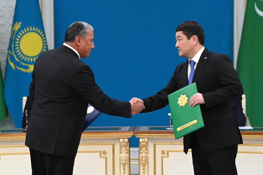 Türkmen-gazak gepleşikleri: resminamalaryň uly toplumyna gol çekildi