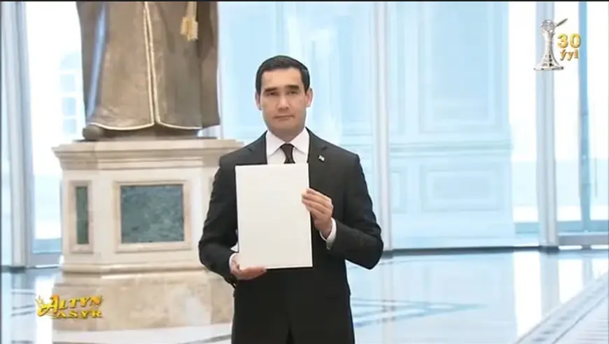 Turkmaniston Prezidenti Betaraflikning 30 yilligi munosabati bilan yubiley medali bilan taqdirlandi