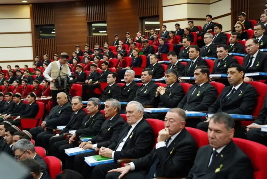 Aşgabatda Turkmaniston Prezidentining yangi kitobi taqdimoti bo‘lib o‘tdi