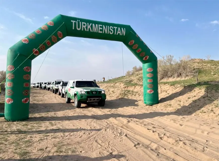 Garagum sährasynda Türkmenistanyň hemişelik Bitaraplygynyň 30 ýyllygy mynasybetli ralli-reýd ýaryşy geçirildi